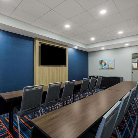 Hampton Inn Linden Buitenkant foto