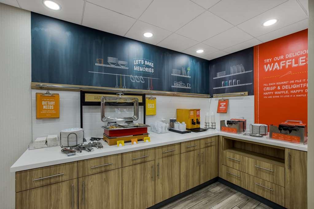 Hampton Inn Linden Restaurant foto
