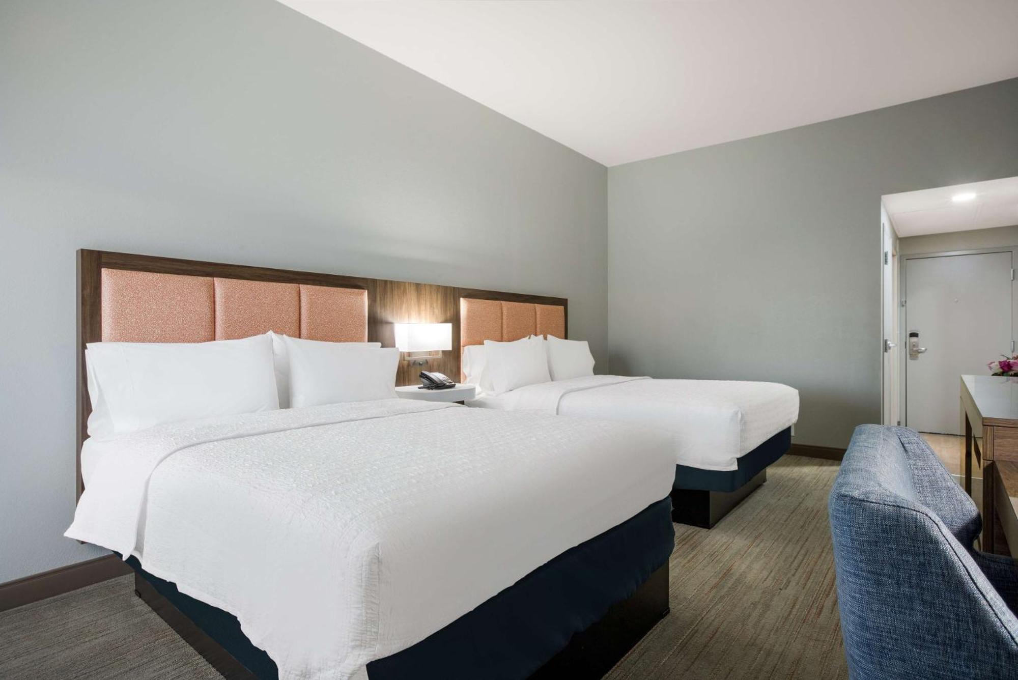 Hampton Inn Linden Buitenkant foto