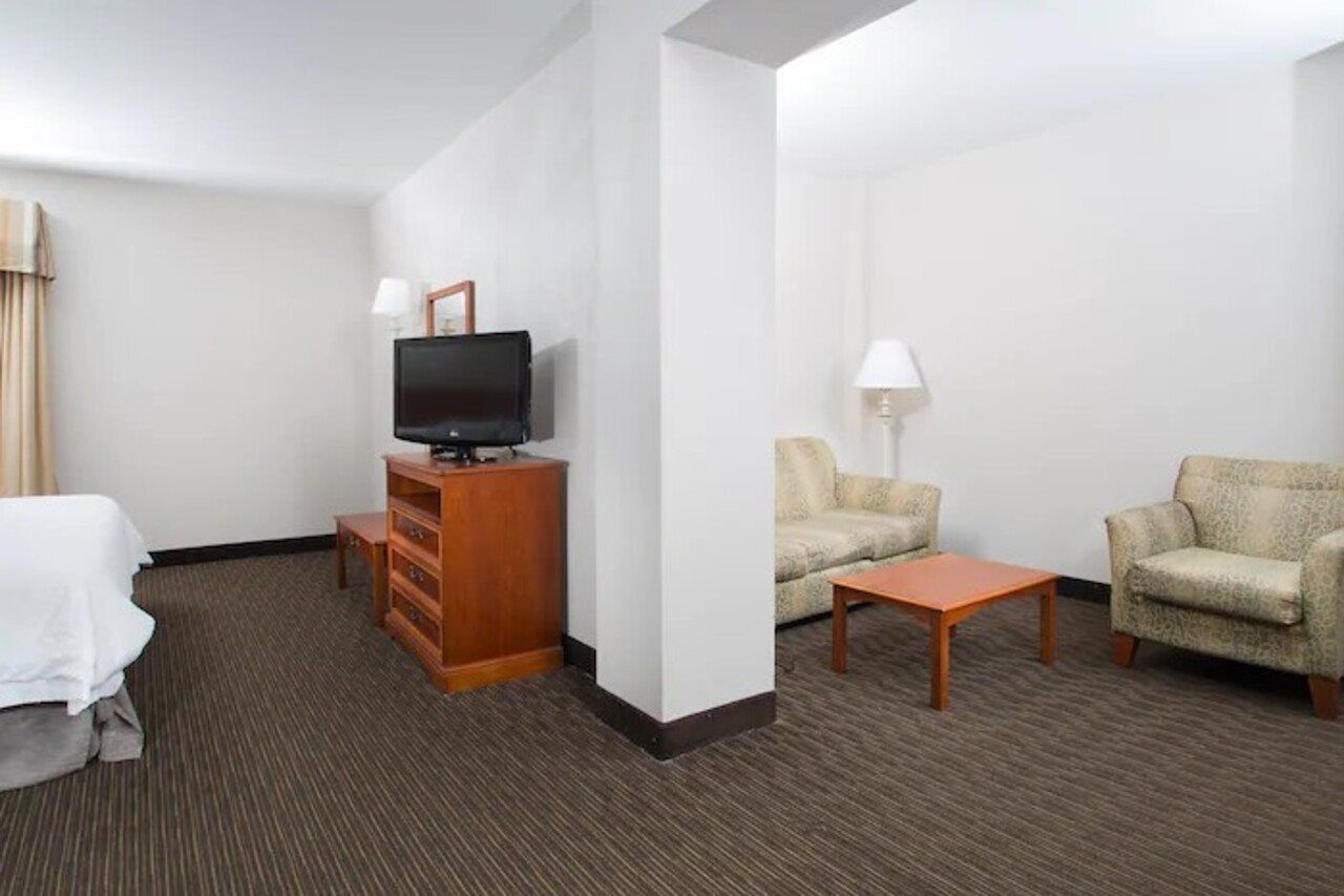 Hampton Inn Linden Buitenkant foto